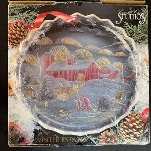 Vintage 14'' Round Glass Holiday Tree Winter Platter Family Red Barn Farm 1992